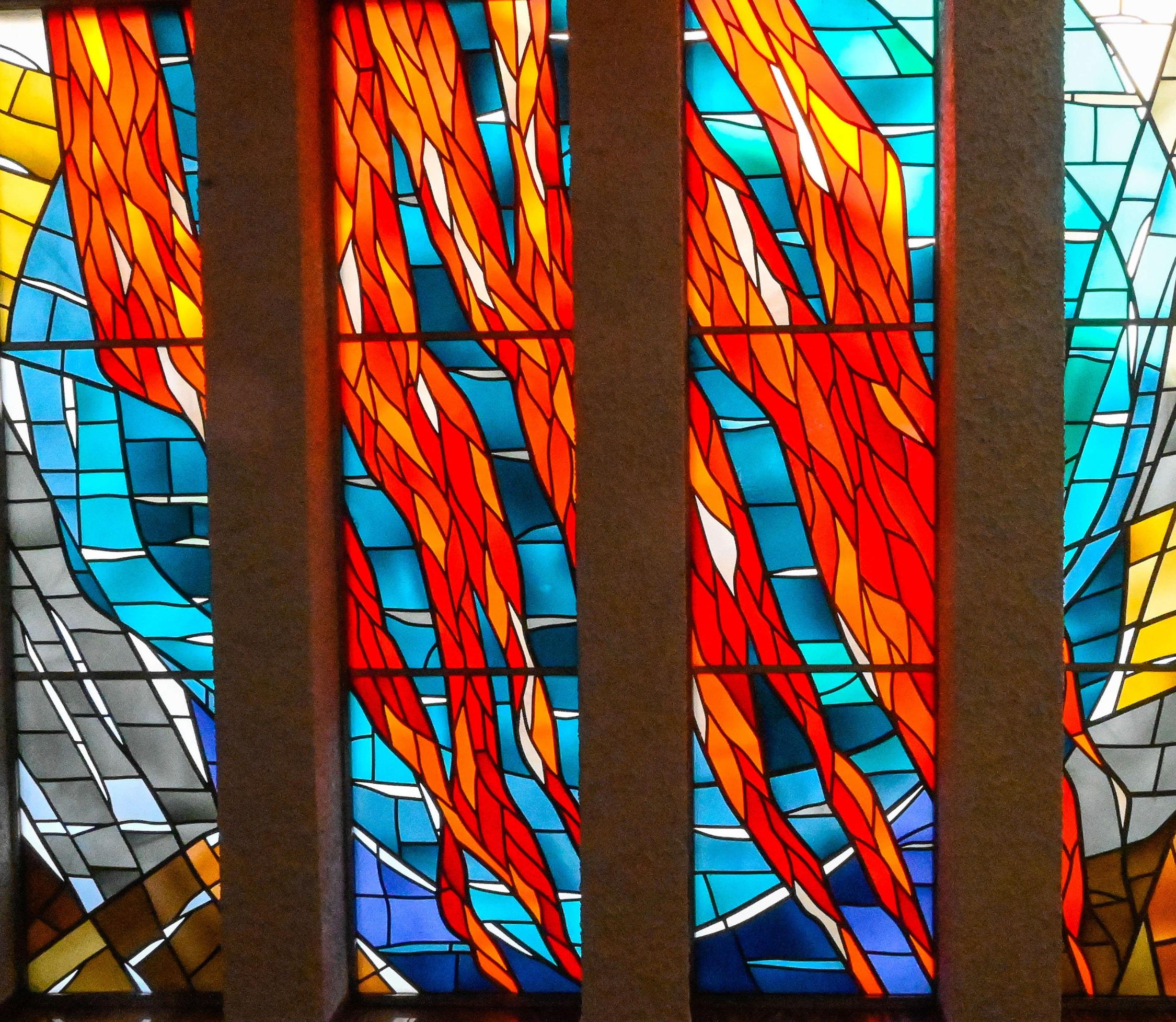 Pfingstkirchenfenster