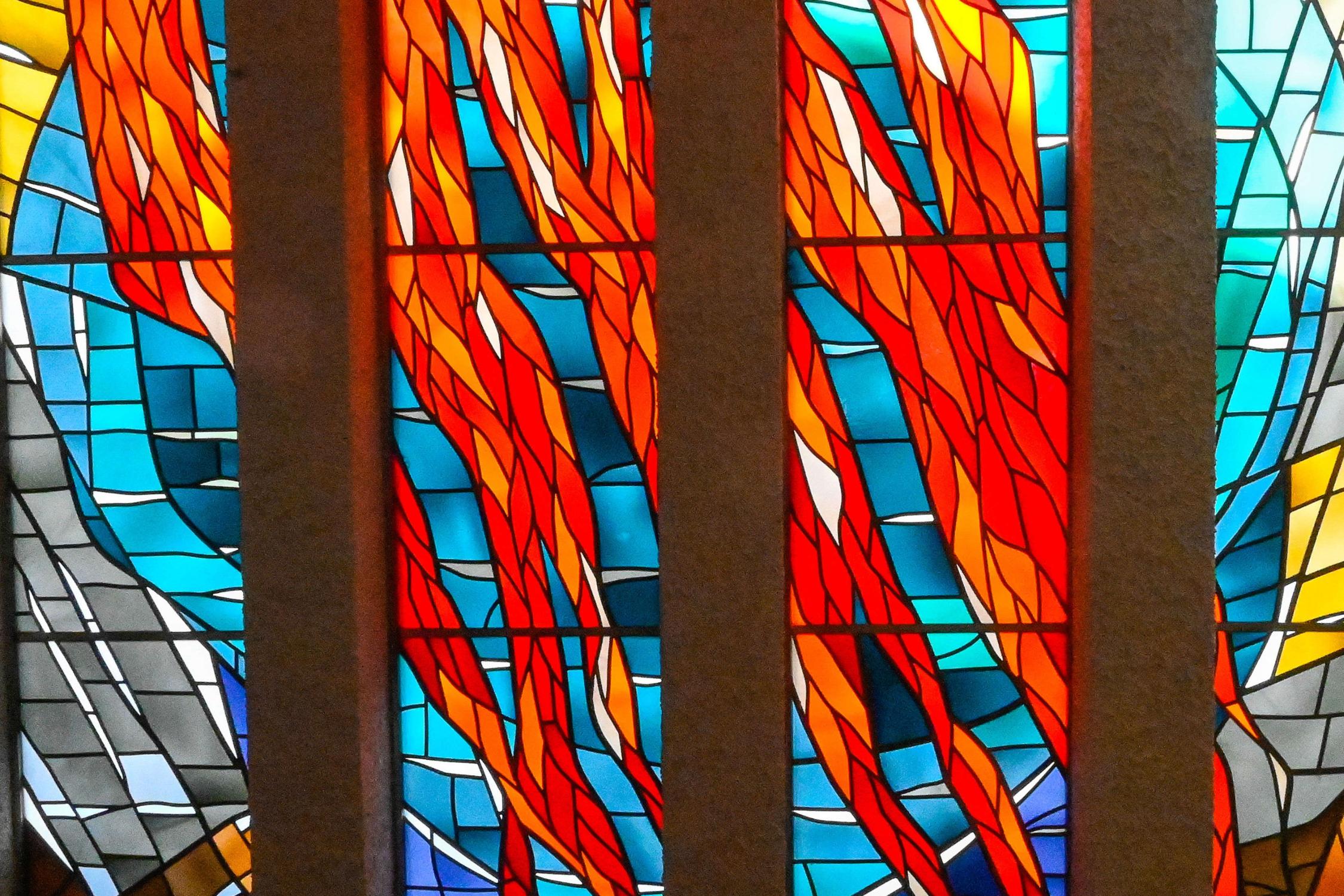 Pfingstkirchenfenster